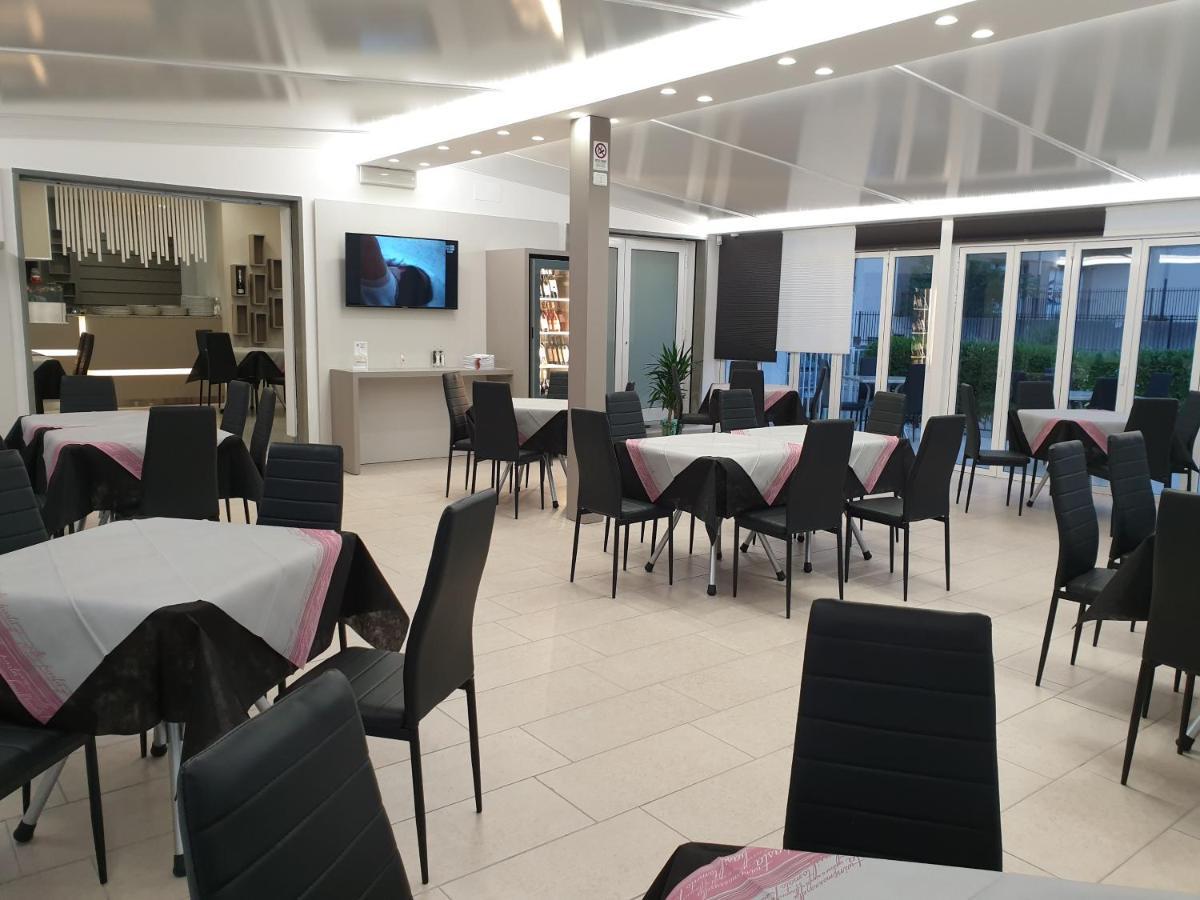 Pomodoro Bed Panzió Castrovillari Kültér fotó